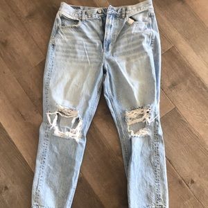 American Eagle mom jean
